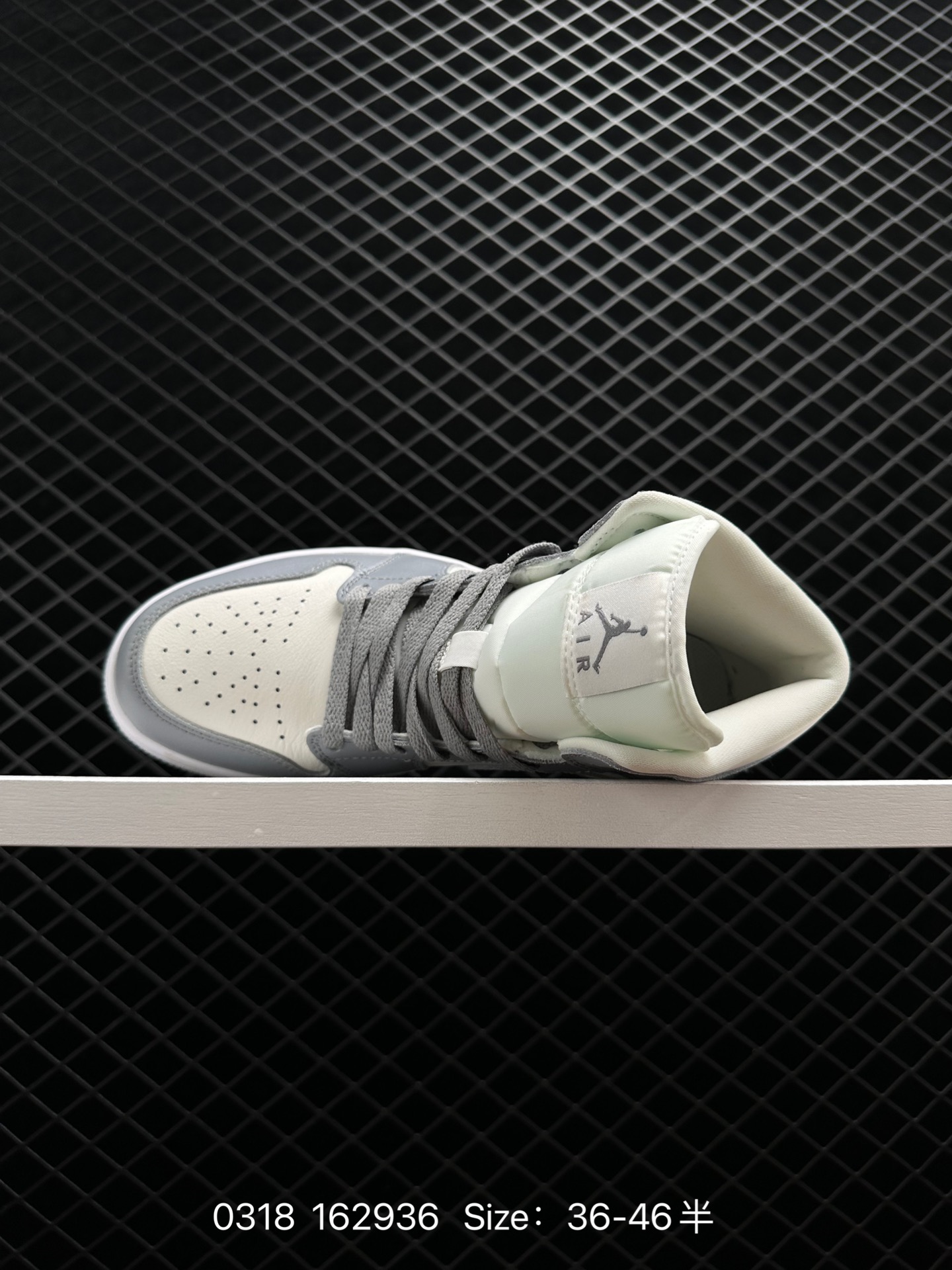 NIKE AIR JORDAN 1 MID AJ1